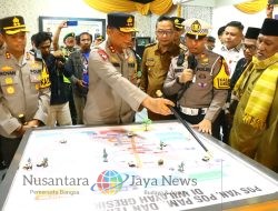 Kapolres Gresik Dampingi Kunjungan Kerja Kapolda Jatim dalam Rangka Ops Ketupat Semeru 2025 ke Pos Pelayanan Bunder