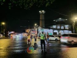 Perketat Rasa Aman Saat Ibadah, Satlantas Polres Bangkalan Amankan Pelaksanaan Sholat Tarawih di Sejumlah Masjid