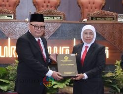 BPK Serahkan LHP atas LKPD Jawa Timur 2024, Pemprov Jatim Kembali Raih WTP