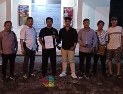 Sekolompok Orang Tak Dikenal Bacok Dan Keroyok Wendi Putra Halawa Bersimbah Darah Minta Keadilan Lapor Di Polsek Medan Baru