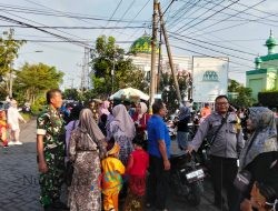 Aiptu Khoiri dan Serka Rasidi Jaga Keamanan Karnaval Pakal Ceria yang Meriah