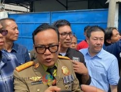 Wamenaker RI Sidak Gudang UD Sentoso Seal Surabaya, Temukan Kejanggalan dan Kecam Penahanan Ijazah Karyawan