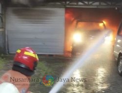Garasi Mobil Terbakar di Sidosermo Surabaya, 7 Mobil Hangus, 6 Berhasil Diselamatkan
