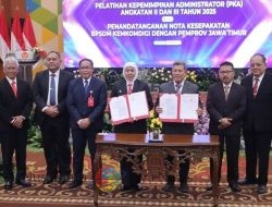 Gubernur Khofifah Buka PKA Angkatan II dan III Tahun 2025 di BPSDM Jatim