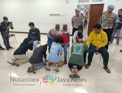 Remaja jadi Anggota Gangster Diamankan, Sujud Menangis di Hadapan Orang Tua di Mapolres Gresik