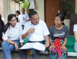 Bupati Mahayastra Kunjungi Penerima Program Beasiswa Gianyar