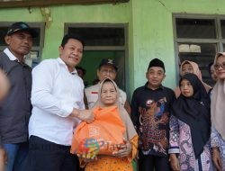 Bupati Sidoarjo Subandi Kembali Bantu Warga Renovasi Rumah