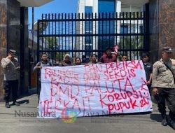 Minta Kadis dan Sekdis PMD Paluta Segera Diperiksa, Mahasiawa Menggelar aksi Demonstrasi Di depan Kejatisu