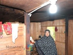 Pada Hari Lingkungan Hidup, Kampung Menra Terang Benderang, 28 Keluarga Merasakan Akses Listrik 24 Jam