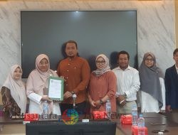 Kerjasama Program Magang Mahasiswa Unair di Stikosa AWS