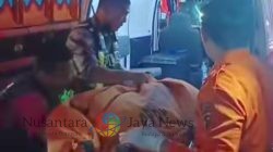 Tukang Becak Tanpa Identitas Tewas Diduga Tertabrak Truk di Bundaran Waru, Petugas Gabungan Lakukan Evakuasi