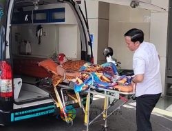 Polres Gresik Antar Warga ke RS dengan Ambulans Gratis, Wujud Nyata Pelayanan dan Kepedulian Sosial