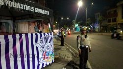 Kanitlantas Polsek Simokerto Pimpin Patroli Antisipasi Konvoi Anarkis di Anniversary Bonek ke-98