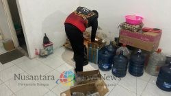 Tim Kalamunyeng Samapta Polres Gresik Amankan Puluhan Botol Miras dan Rokok Ilegal di Benjeng