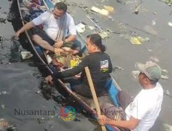 Peduli Lingkungan, Boby Lovers Bersihkan Sampah Danau Siombak