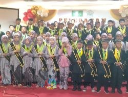 SD KHM NOER Surabaya Gelar Pelepasan Siswa Kelas 6 dan Penghargaan Tahfidz Juz 30 di Mall Kaza