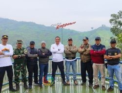 Dukung Promosi Wisata dan UMKM, Perhutani Bersama Bupati Situbondo Tanam Bibit Kopi Yellow Cattura di Lereng Argopuro