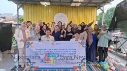 Mahasiswa Stikosa-AWS Latih Mama-Mama TWS Surabaya Membuat Media Promosi Digital Lewat Aplikasi Canva