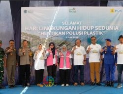 Peringati Hari Lingkungan Hidup Sedunia, Srikandi PT PLN (Persero) UIP JBTB melakukan Penanaman Mangrove di Pesisir Lamongan
