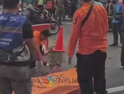 Lansia Perempuan Tewas Diduga Tertabrak Motor di Jalan Dr Soetomo, Jenazah Dievakuasi Petugas Gabungan