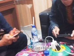 Foto Viral Diduga Camat Siliragung Konsumsi Sabu di Kantor, Publik Banyuwangi Geram dan Desak Pemecatan