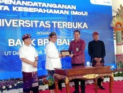 Dukung Program “Satu KK Satu Sarjana” Universitas Terbuka Denpasar Beri  Beasiswa Untuk Keluarga Miskin