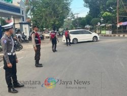 Pastikan Arus Lalin Lancar, Unit Patmor dan Satlantas Polres Dompu Mulai Rutin Rawan Pagi