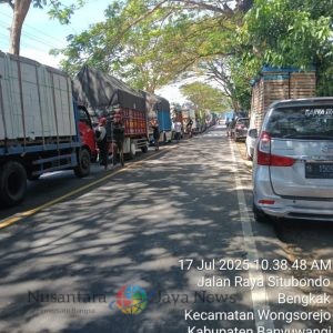 Atasi Kemacetan di Pelabuhan Ketapang, Satlantas Polresta Banyuwangi Alihkan Truk Logistik ke Dermaga Alternatif dan Siapkan Buffer Zone