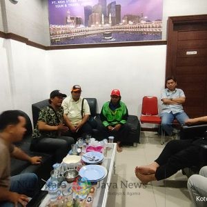 Anggota DPRD Medan dr. Ade Taufiq Menerima Kedatangan Para Driver OJOL dari Komunitas Speed dan Dengarkan Keluhan Mereka
