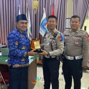 BRAVO” Giat BINLU-MPLS Satlantas Polrestabes Surabaya di SMAN 15 Penuh Kontribusi Positif