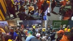 Kecelakaan Tragis di Jalan Dukuh Bulak Banteng, Petugas Gabungan Evakuasi Jenazah Remaja Bonceng Tiga