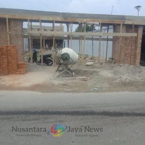 Bangunan Diduga Tak Miliki Izin PBG di Depan Kantor Lurah Tegal Sari Mandala III, Himbauan Kepling 13 Diabaikan!