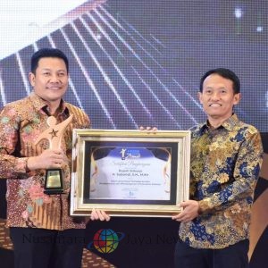 Bupati Sidoarjo Dinobatkan Sebagai Tokoh Yang Peduli Terhadap Kondisi Perekonomian dan Pembangunan Infrastruktur Sidoarjo