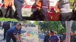 Petugas Gabungan Evakuasi Jenazah Pengendara Motor Korban Kecelakaan di Jl. Ahmad Yani Surabaya