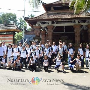 Tiga Hari Live In, Siswa CH Tinggalkan Aplikasi dan Edukasi untuk Warga Desa Taman
