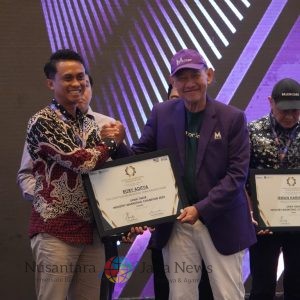 General Manager PLN Icon Plus Jatim Raih Penghargaan Jawa Timur Industry Marketing Champion 2025