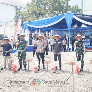 Bupati Sidoarjo dan Kapolresta Sidoarjo Tanam Jagung Bersama Santri, Dorong Swasembada Pangan Nasional 2025