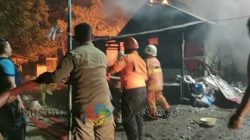 Lahan Kosong dan Rumah Bedeng di Jalan Gayungan Terbakar