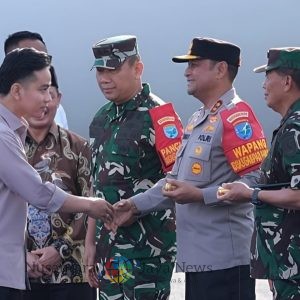 Kapolda Kalbar Dampingi Wapres Gibran Rakabuming Raka dalam Kunjungan dan Belanja Bersama Anak Yatim di Pontianak