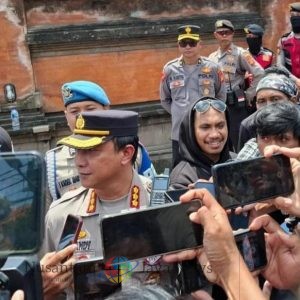 Unjuk Rasa Depan Polda Bali Berakhir Ricuh, 22 Pendemo Diamankan dan 10 Orang Luka-Luka