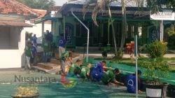 Tumbuhkan Karakter Positif, Warga Binaan Lapas Batang Semangat Gelar Kebersihan Masjid