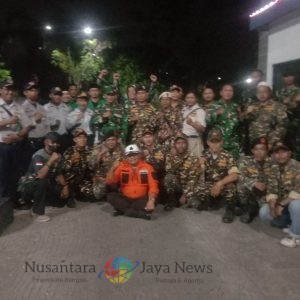 KORAMIL 0830/06 GELAR PATROLI WILAYAH BERSAMA UNSUR MASYARAKAT
