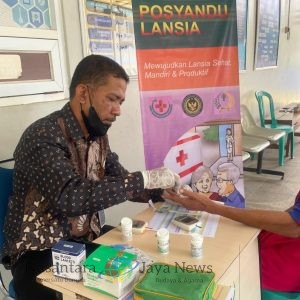 Peduli Kesehatan, Lapas Batang Gelar Posyandu Bagi Warga Binaan Lansia