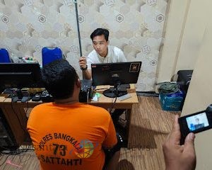 Satresnarkoba Polres Bangkalan Bekuk Pengguna Narkoba di Tanah Merah yang Sempat Dihadang Keluarga dan Warga