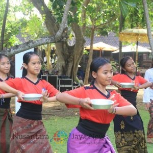 Tari Pendet Massal 100 Anak, Siap Warnai The Nusa Dua Festival 2025