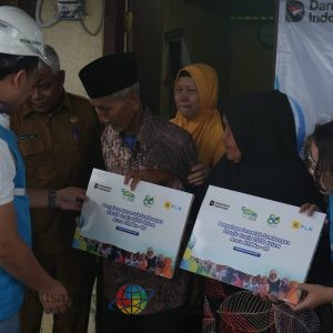 PLN UIP JBTB Nyalakan Harapan Warga Lewat Program “Light Up The Dream