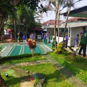 Lapas Batang Tanamkan Nilai Disiplin dan Kepedulian Warga Binaan Dengan Membersihan Lingkungan Masjid