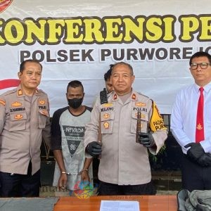 Polisi Amankan Pria Diduga Preman Bawa Sajam Jenis Belati Cundrik di Kota Pasuruan