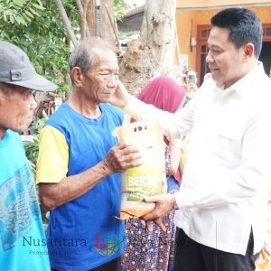 Rumah Penjual Kerupuk Terbakar, Bupati Gandeng Baznas Percepat Bantuan Perbaikan
