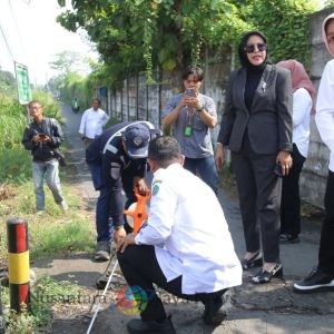 Urai Kemacetan Pemerintah Sidoarjo Perlebar Jalan di Pelintasan Kereta Api Desa Gelam